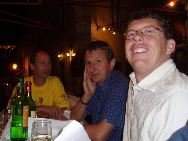 but all inside places were full. 